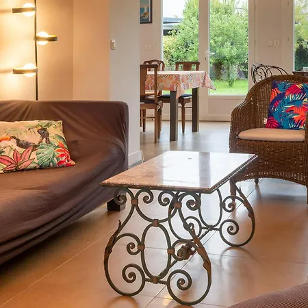 Hébergement de vacances Maison Familiale En Front De A - 9 Couchages, Proche Du Centre Et Du Casino - Fr-1-349-223 Larmor-Plage
